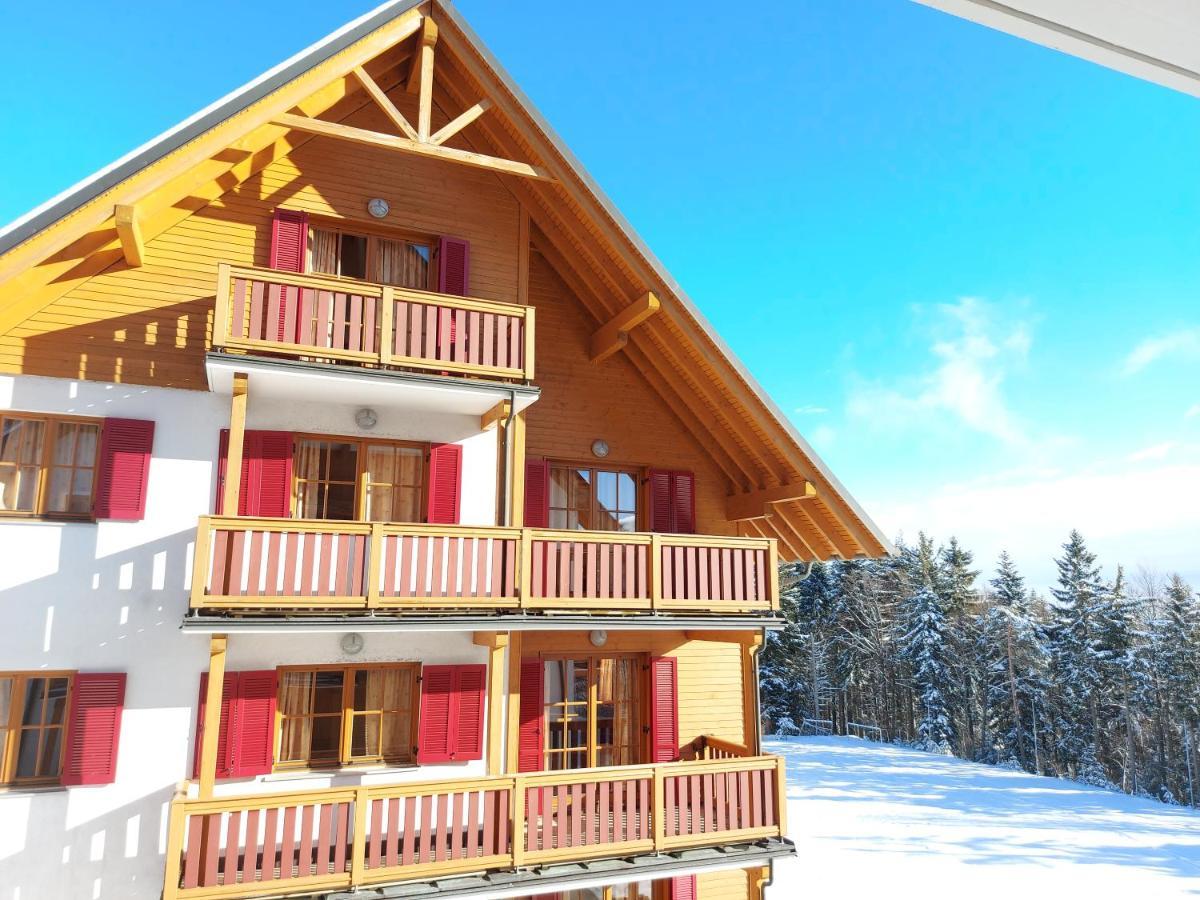 Pohorje Village Wellbeing Resort - Forest Apartments Videc Хочко Похорє Екстер'єр фото