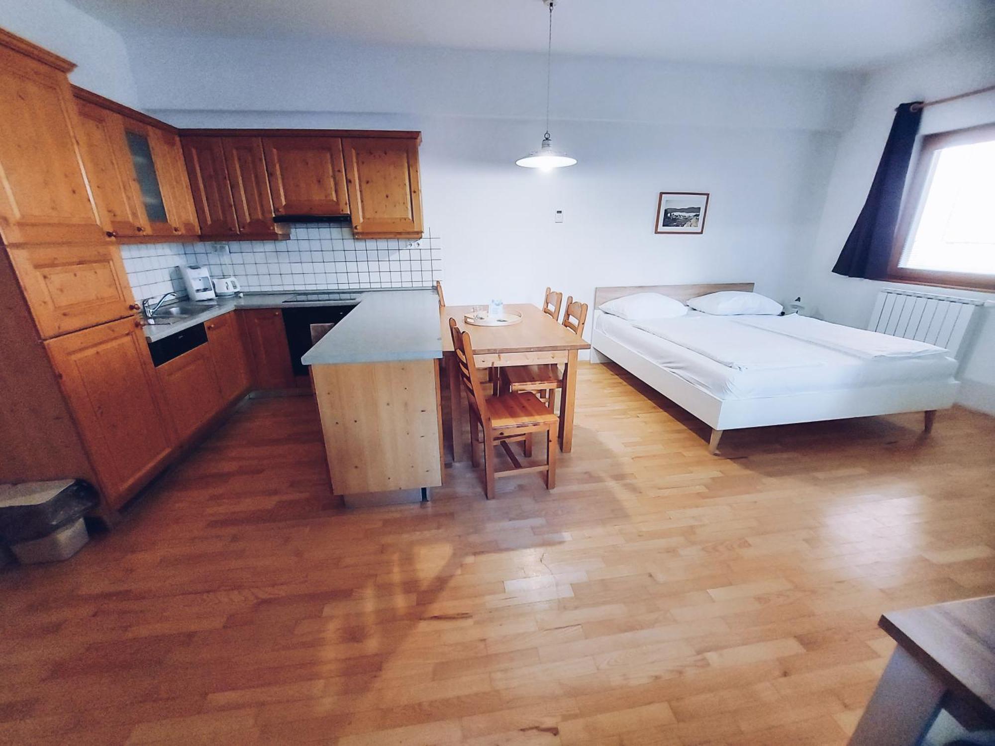 Pohorje Village Wellbeing Resort - Forest Apartments Videc Хочко Похорє Номер фото